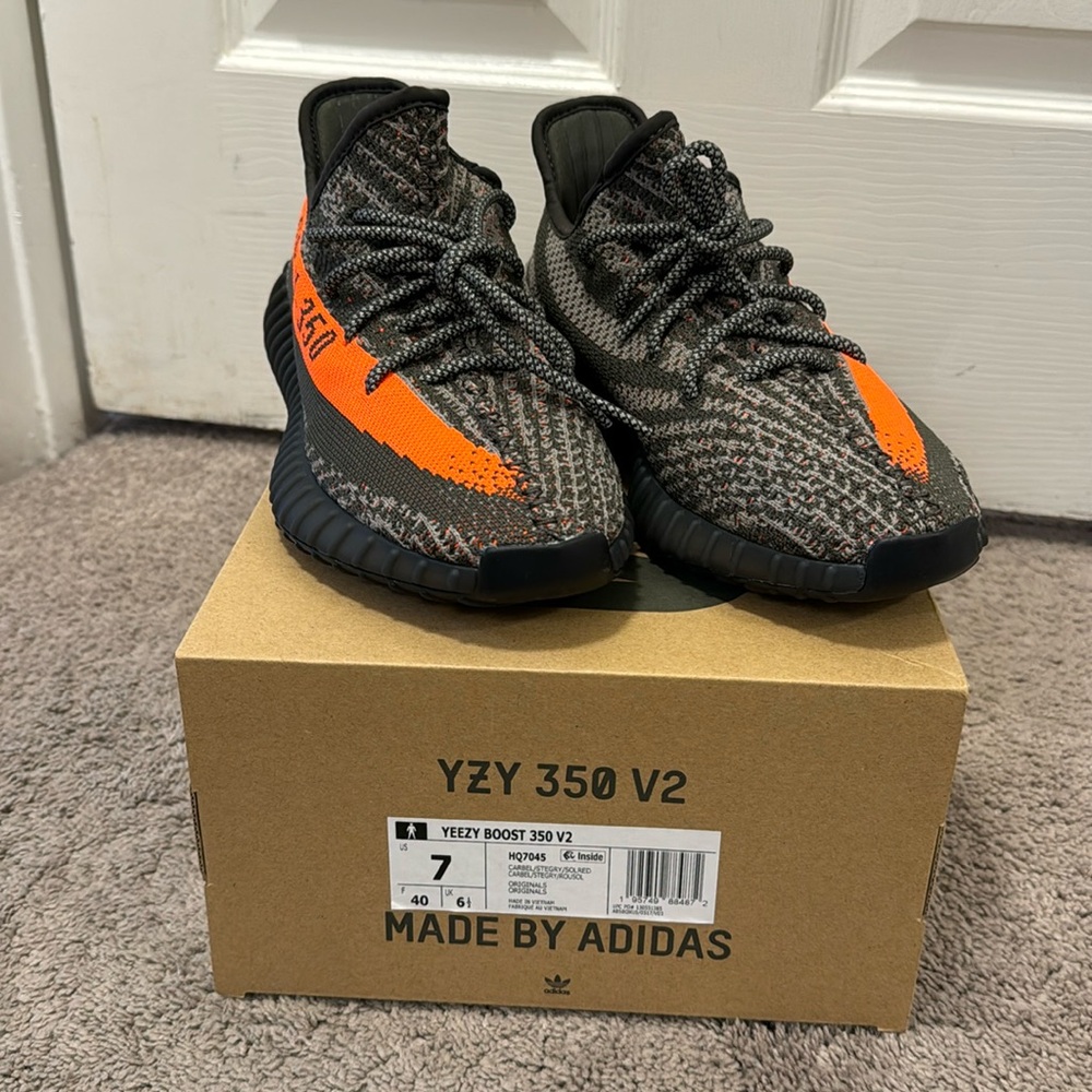 Brand New Adidas Yeezy 350 V2  “Carbon Beluga” & Size 7, never worn